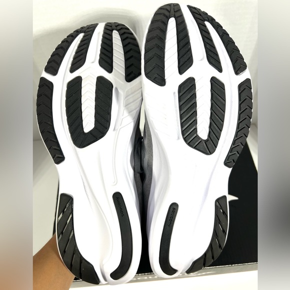 Men’s Saucony Ride 15 Running Shoes - Picture 7 of 8